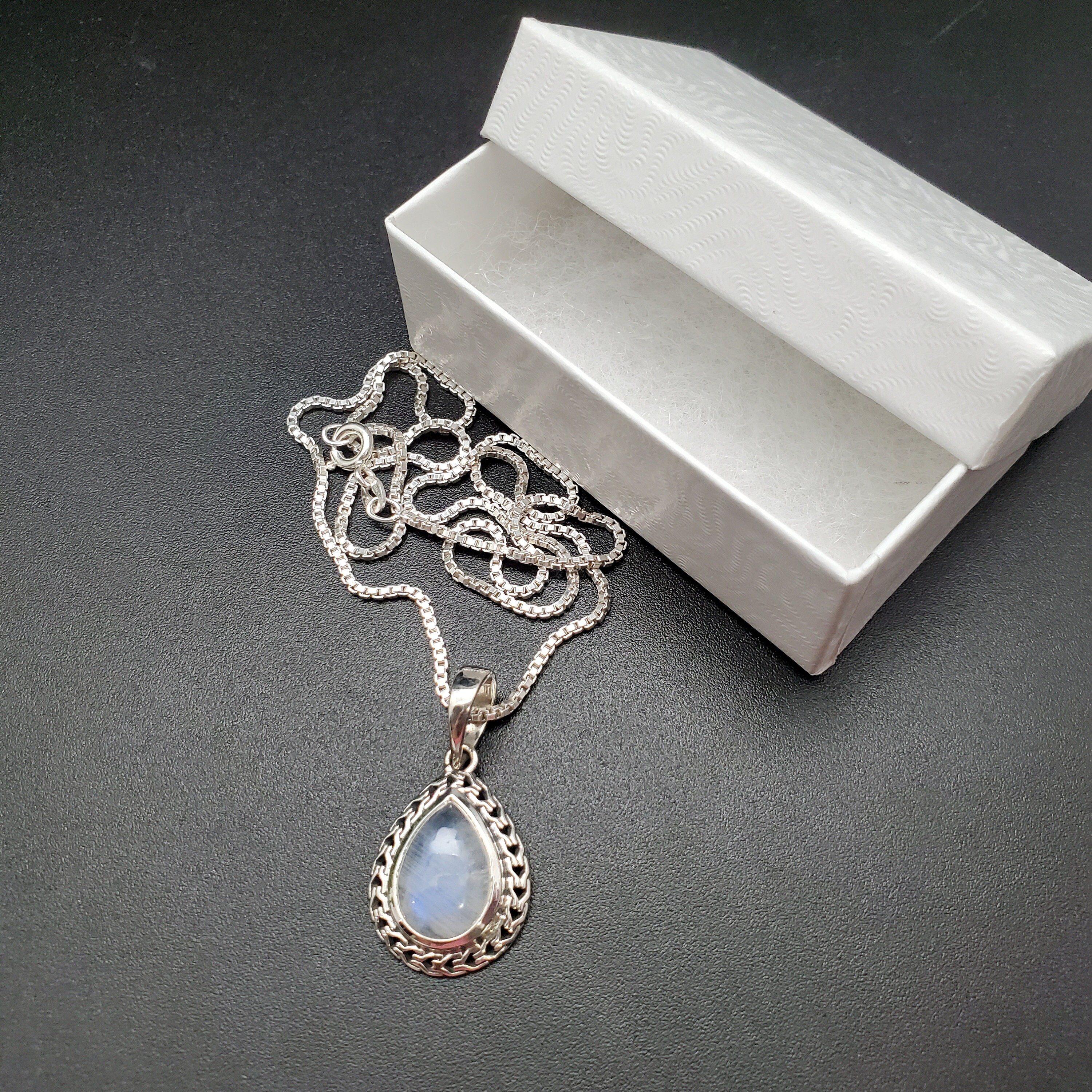 ATS-AYU019 | Big Teardrop Rainbow Moonstone Necklace Pendant