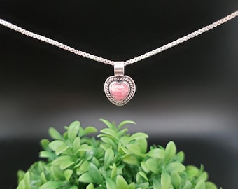 QQ-604 | Zierliche Rhodochrosit Herz Halskette Anhänger mit Option auf Silberkette | Kleine Sterling Silber Rhodochrosit Herz Form Halskette