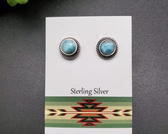 QQ-752 | Små blå Larimar-örhängen | Larimar-örhängen i sterlingsilver | Silver Larimar-örhängen | Vackra örhängen med ädelstenar för vardagsbruk