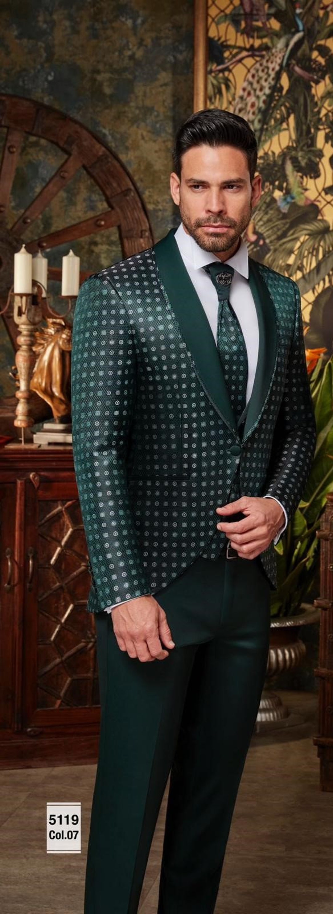 Newest Olive Green Shawl Lapel Tuxedo 3 Pieces Men Prom Dress Suits Tuxedos main image 0