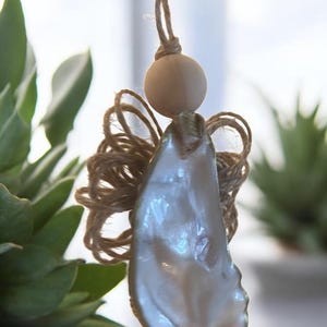 Enfeite de anjo de ostra feito à mão, concha natural de Long Island, decoração de anjo pintada à mão, presente de Natal costeiro, cartão com significado de anjo de ostra