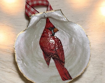 Cardinal Shell Ornament(2026) – Red Cardinal Memorial Ornament, Coastal Christmas Shell Decor, Cardinal Remembrance Gift