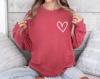 Comfort Colors® Valentines Heart Sweatshirt, Womens Valentine Crewneck, Gift For Girlfriend, Mom Valentine Sweater, Retro Love Pullover