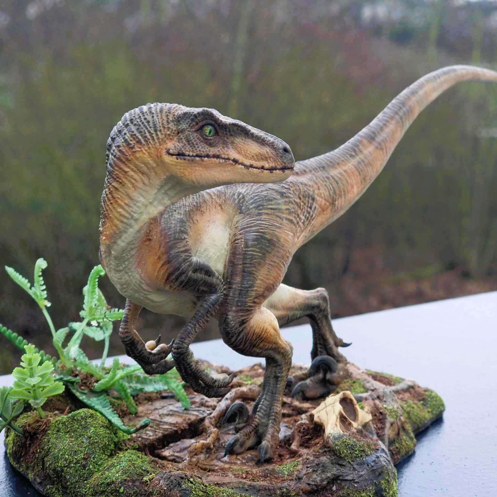 Jurassic Park Velociraptor - Iron Studios (custom) - Etsy