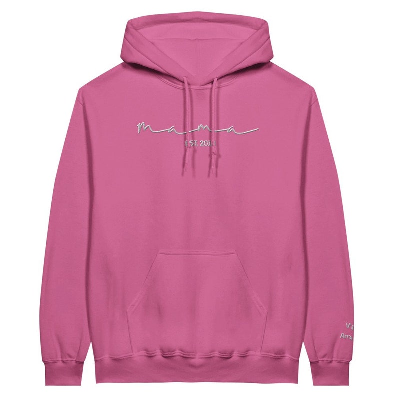 Personalisiertes Mama-Hoodie mit Kindernamen auf dem Ärmel, Bestickt, Geburtstagsgeschenk für Mama, minimalistischer Hoodie, Muttertag Bild 3