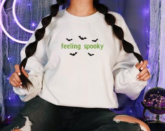 Felpa con ricamo spettrale: maglione unisex di Halloween