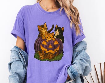 Comfort Colors Spooky Cat Halloween Shirt: Vintage 90s Style