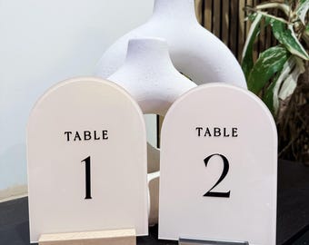 Modern Arch Acrylic Table Numbers: Elegant Wedding Decor