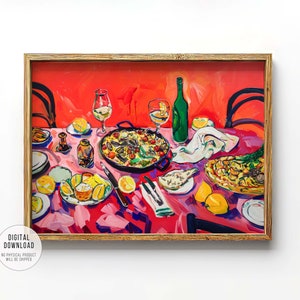 Könnte beinhalten: Ein Gemälde, das ein Tischgedeck mit einer roten Tischdecke, einem Teller mit Meeresfrüchtesuppe, einer Weinflasche, zwei Weingläsern und Zitronen zeigt. Das Gemälde ist in einem farbenfrohen, expressiven Stil gehalten.
