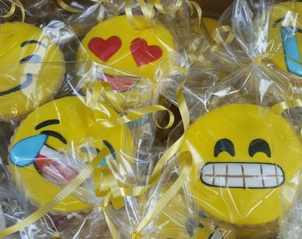 Emoji Sugar Cookies - Set of 12 Expressive Delights