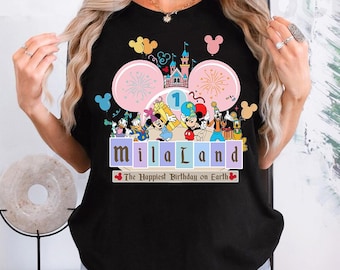Spersonalizowana koszulka urodzinowa Myszki Miki i Przyjaciele "Najszczęśliwsze urodziny na Ziemi" w komfortowych kolorach, koszulka urodzinowa Disney Castle Magic Kingdom Disneyland