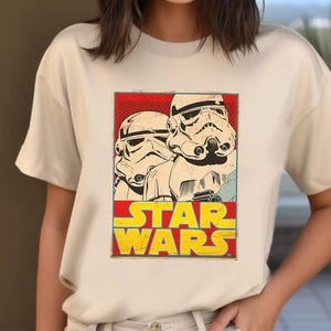 Chemise vintage Star Wars Stormtroopers, couleurs confort, cartes à collectionner vintage, chemise Magic Kingdom Galaxy's Edge Disneyland, chemises de la famille Disney