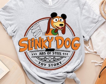 Disney Pixar Toy Story Slinky Hund Abs aus Stahl Comfort Farben T-Shirt, Animal Kingdom Disneyland Trip Tee, Geburtstagsgeschenk Shirt