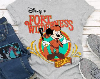 Retro Disney Mickey Fort Wilderness Resort Campplatz Komfort Farben T-Shirt, Disneyland Familie Camping Passendes T-Shirt, Mickey Mouse Camp Tee