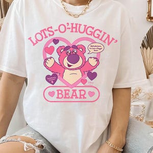 Disney Pixar Toy Story 3 Lots-o&#39;-Huggin&#39; Bear Comfort Farben T-Shirt, Lotso Bear Shirt, BTW Epcot Freizeitpark, Magic Kingdom Disneyland Tee