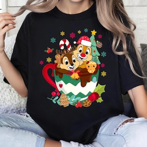 Süßes Disney Chip &#39;n Dale Weihnachten Komfort Farben Shirt, Rettung Rangers Shirt, Mickey&#39;s Merry Xmas Magic Kingdom Disneyland Trip Tee