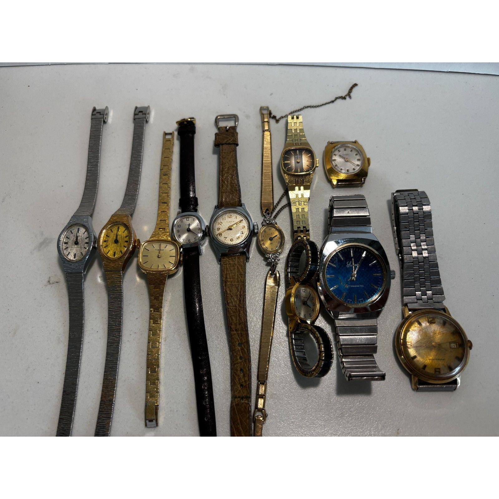 Watch Lot Of 25 Watches Womens Mens For Parts Or Repair Only Not Working AS IS Lot of 33 Watches Men Women Untested For Parts or Repair AS  main image 2