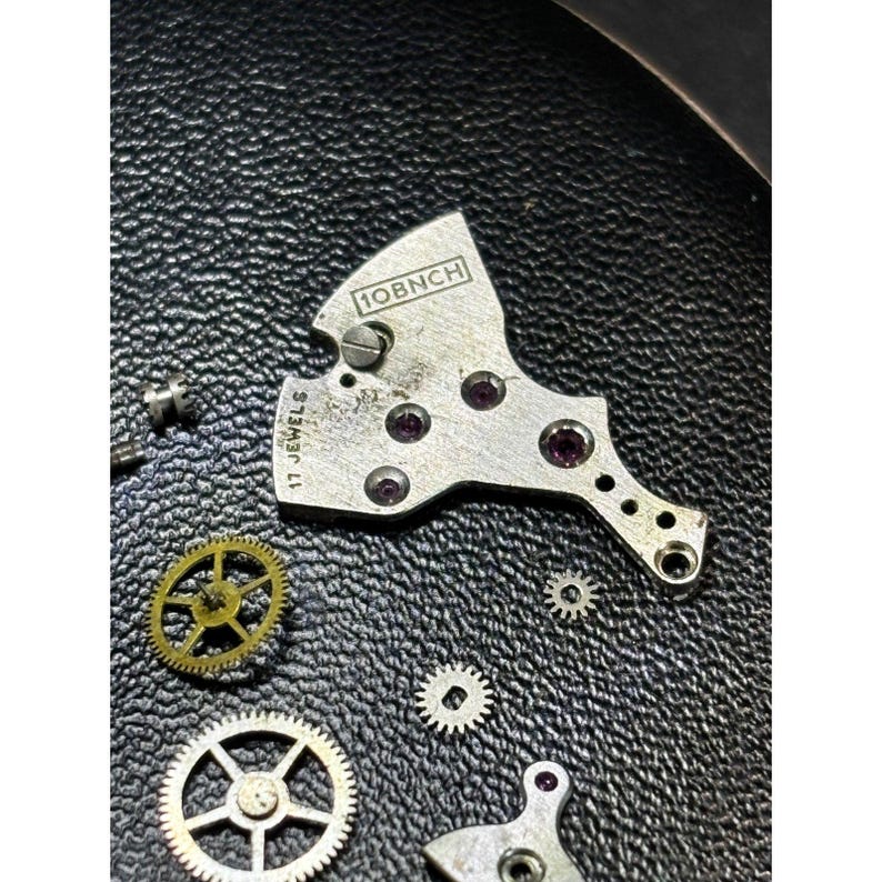 Bulova cal. 10BNCH movement with military dial image 7