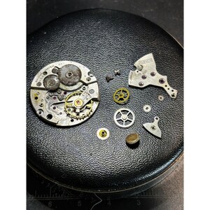 Bulova cal. 10BNCH movement with military dial image 4