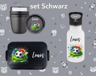 Gepersonaliseerde Mepal-set met voetbalmotief, gepersonaliseerde lunchbox met voetbalmotief, ontbijtbeker en waterfles, ideaal cadeau voor de start van het schooljaar.
