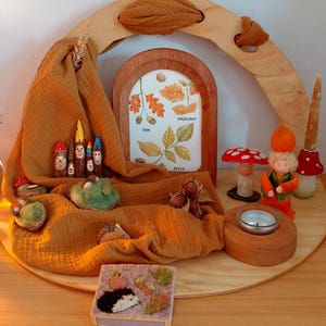 Seasonal Table Arch - wooden - Waldorf - Nature Stand