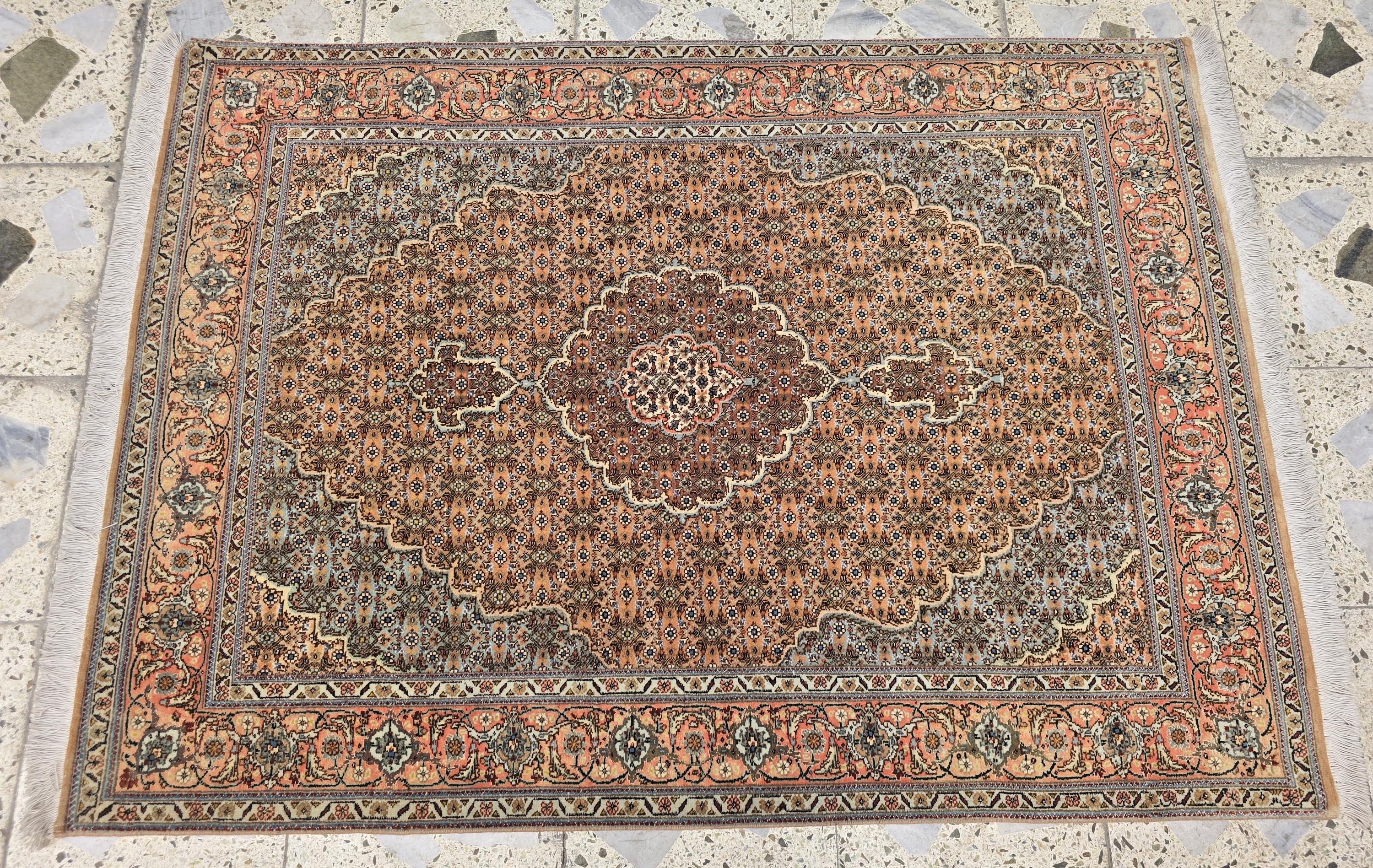 ヴィンテージ タブリーズ ペルシャ絨毯 3.2x4.5フィート：手織りウール