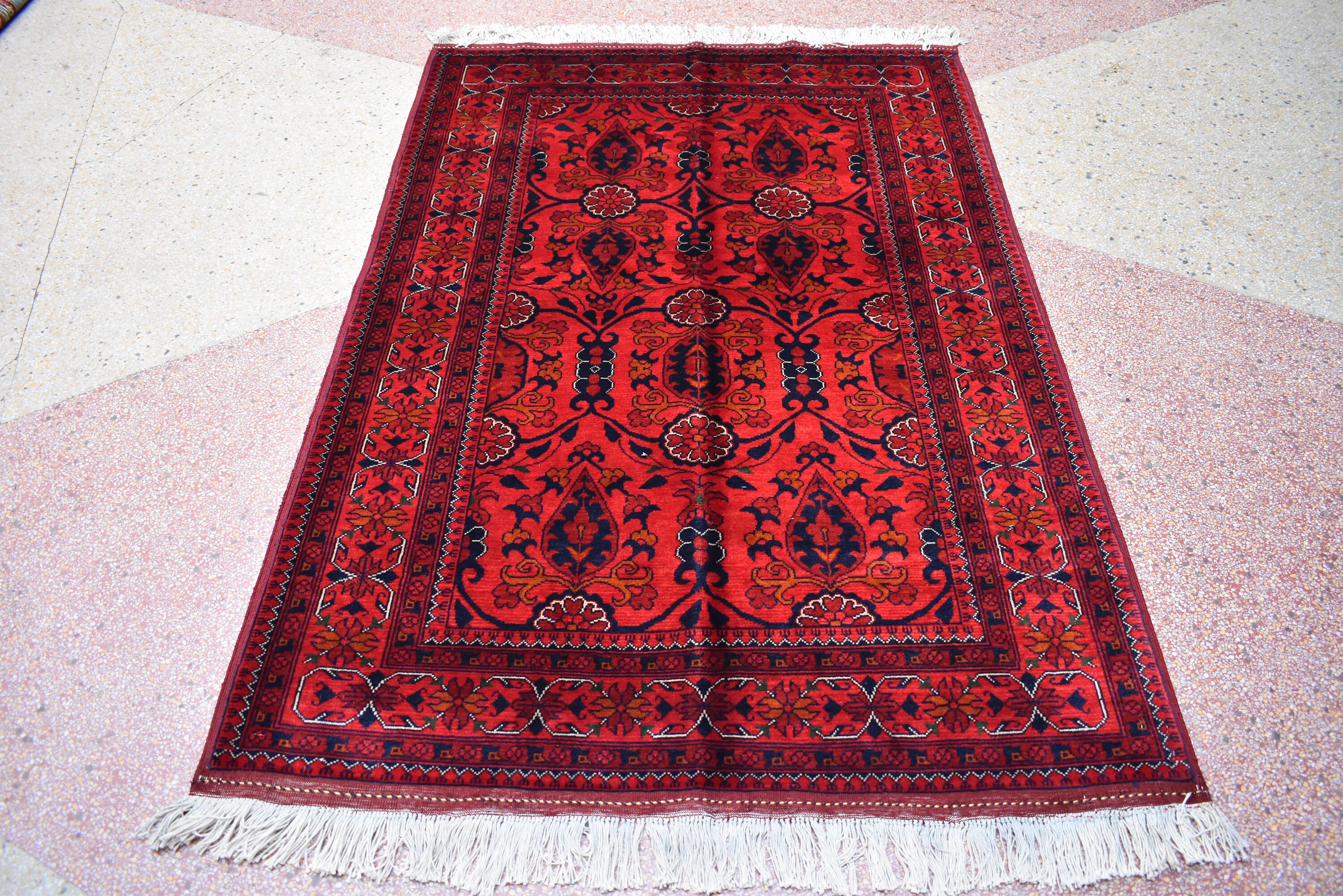 ハンドメイドのアフガニスタン・トルクメンウールラグ：4.11 x 3.4