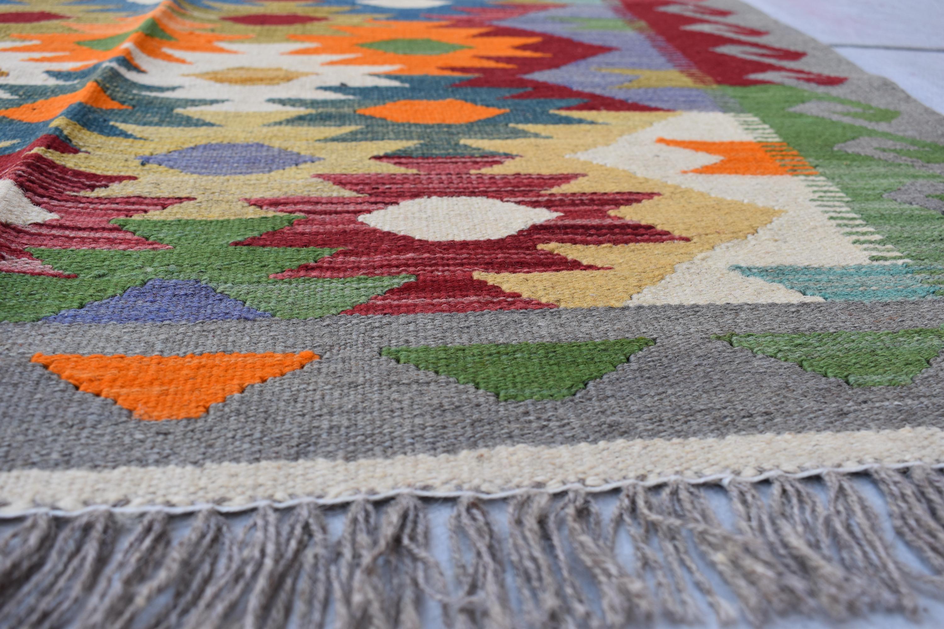 手織りアフガニスタンキリムラグ：幾何学模様ウールトライバルラグ