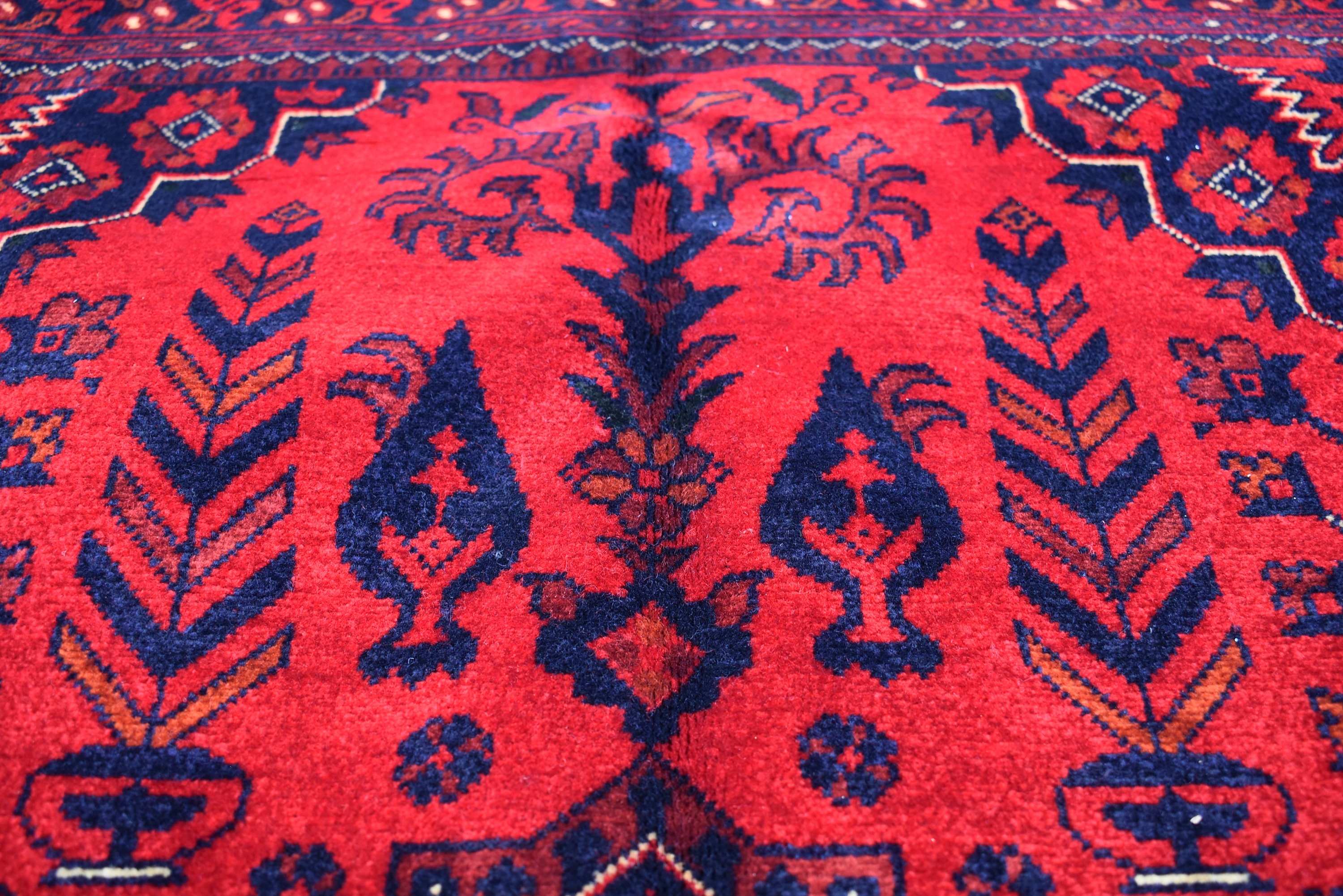 手織りアフガンラグ：8x11インチの赤と青のウールオリエンタルラグ