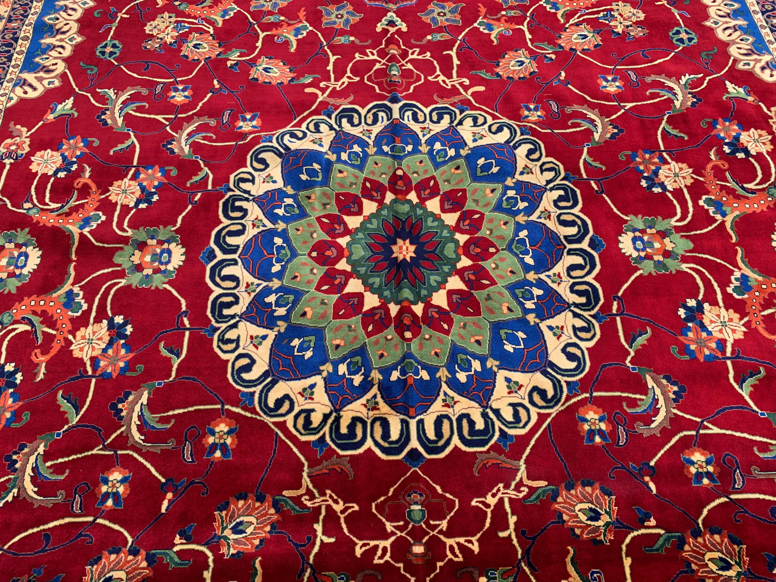 ハンドメイドのアフガニスタンウールラグ：9.11 x 13フィート、赤、青