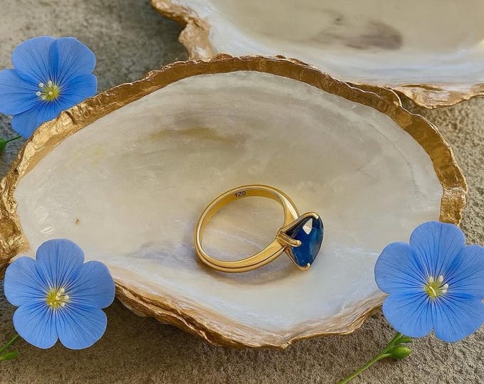 Oyster decorations, oyster table settings, oyster ring trinket, oyster engagement ,baby shower,christmas