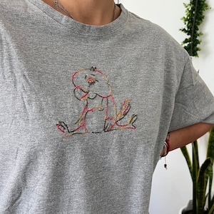 Hand Embroidered Unique T-shirt Unisex Parrot tshirt Embroidery Hand Made animal lover gift Hand made cotton unisex embroidery Parrot