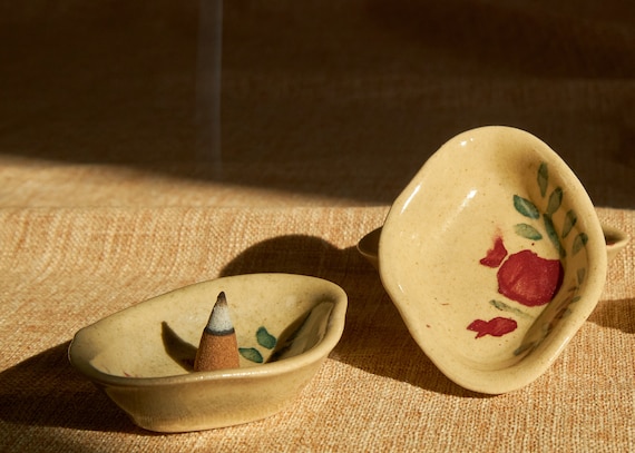 Handmade Pottery Incense Cone Plate: Hand-Painted Ceramic Dish