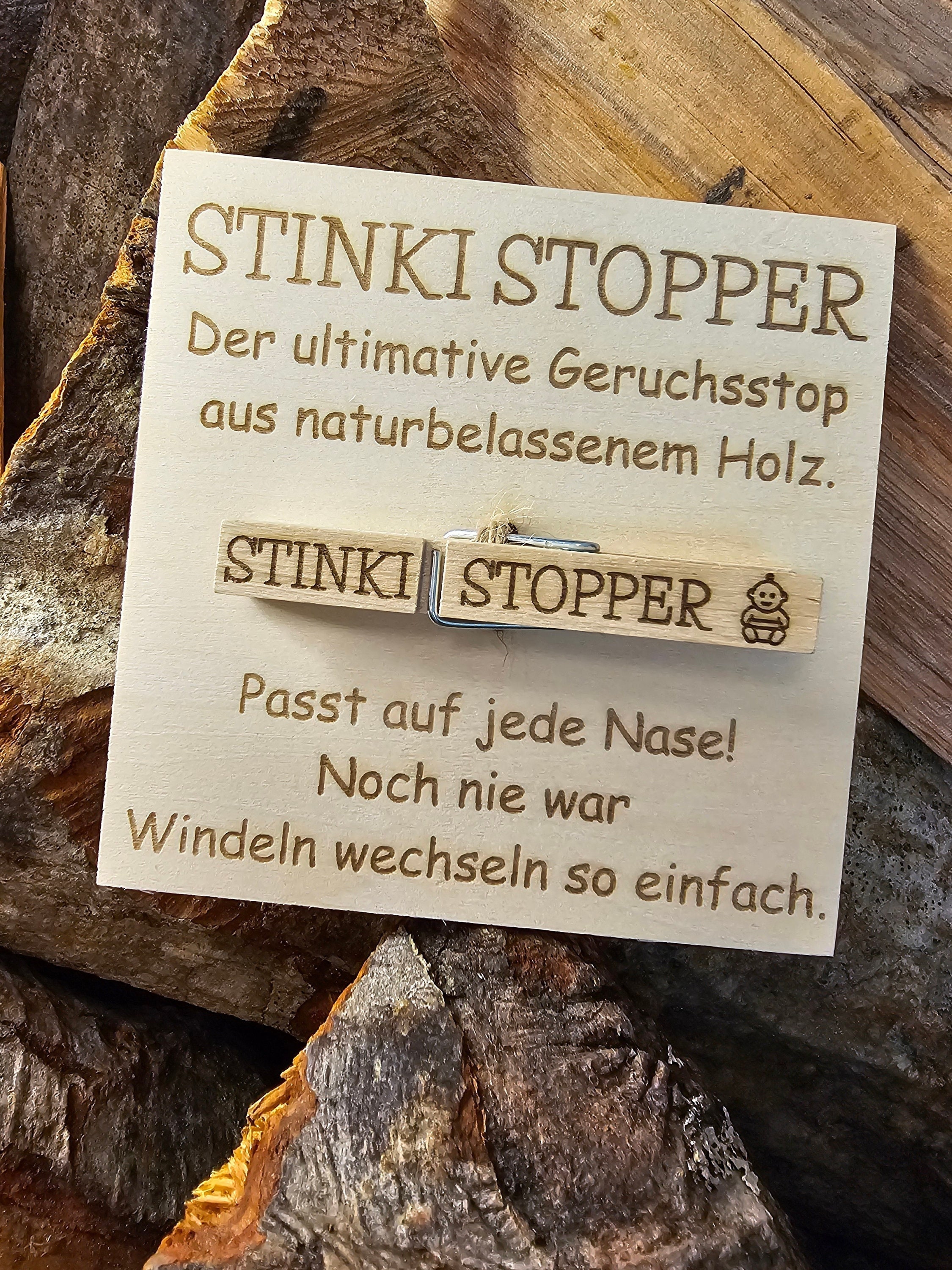 Geschenk Frisch Gebackene Eltern LILEJO Lustiges Geschenk Zur Geburt -  Nasenklammer Zum Windeln Wechseln - Baby Geschenk Für Baby Party Oder  Gender Reveal - Mädchen Und Junge Geschenk Für Werdenden Papa, image size:2250x3000