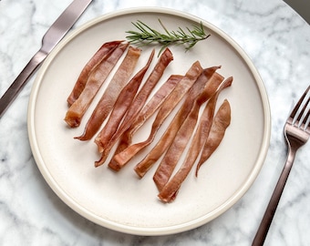 Dehydrated Pig Ears, Strips, Dehydrated treat for cats and dogs