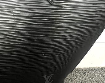 LOUIS VUITTON LV With Entrupy Authentication Saint Jacques Epi