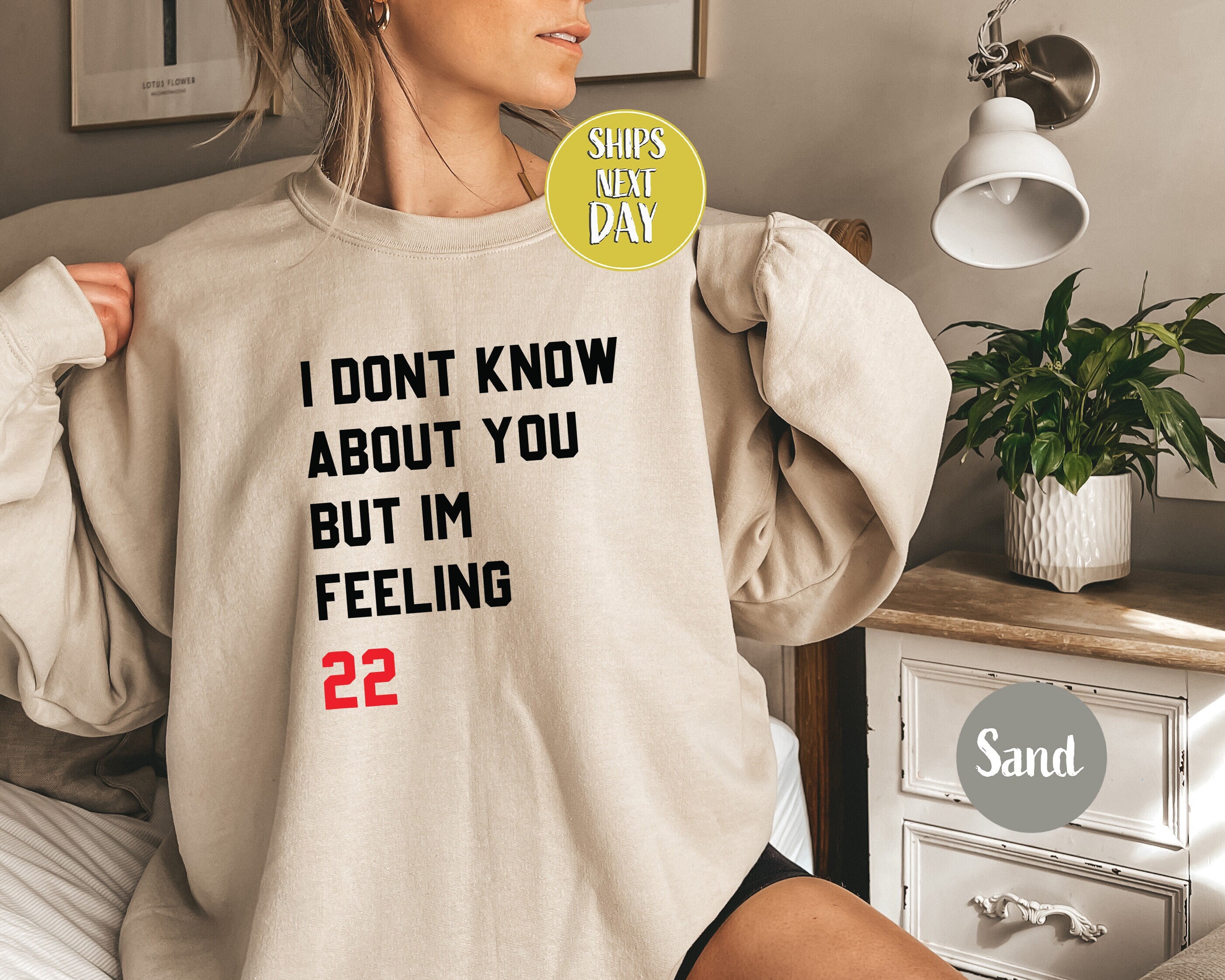 I Feeling 22 Taylor Swift Merch T-Shirt - TeeHex