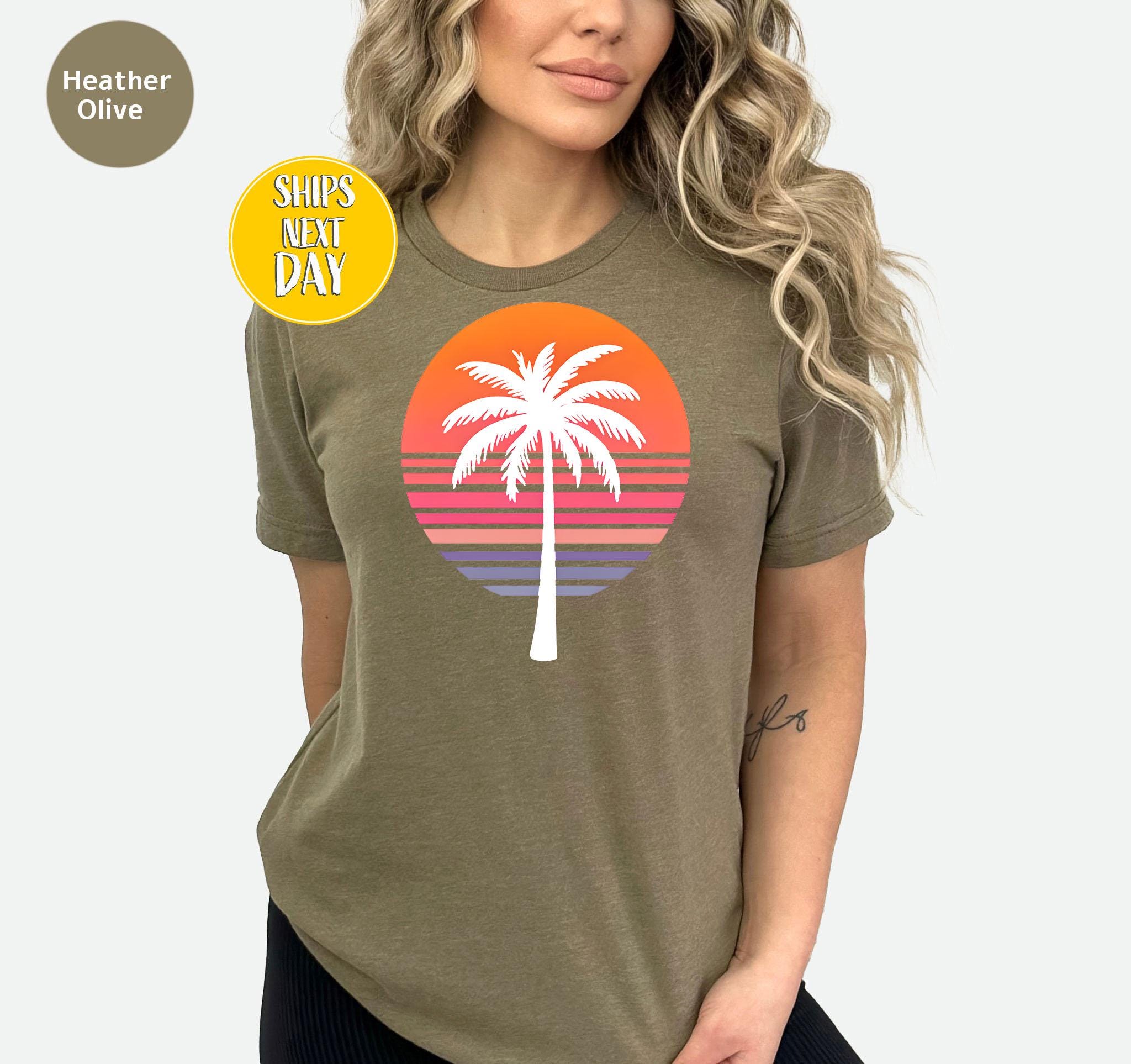 PALM VILLAGES SOUVENIR Ｔシャツ Palm Tree Against Sunset T-shirt, Palm Tree Sunset T-shirt