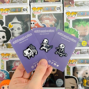 Skeleton Gaming Creatures Pin Badge 1pc Kawaii Cute Spooky Anime Manga Character Pin | Pins for Gamers | Anime Enamel Pins | Gamer Gifts