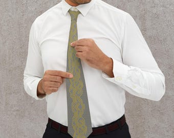 Cravatta grigia con codice binario su circuito stampato - Regalo per programmatori appassionati di tecnologia - Cravatta da sposo per ingegnere della sicurezza informatica, gamer STEM