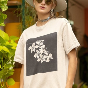 Oversized T-Shirt: Vintage Orchidee Blumendruck, Unisex Streetwear