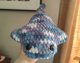 Crochet stingray-handmade-fiber arts