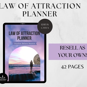 Op de afbeelding: Een digitale planner met een roze en paarse zonsondergang achtergrond en een vrouw die op een rots aan de oceaan staat. De tekst "LAW OF ATTRACTION PLANNER" staat bovenaan de planner. De tekst "Visualize. Believe. Receive" staat onder de titel. De tekst "EDIT IN CANVA" staat in een zwarte cirkel. De tekst "RESELL AS YOUR OWN!" staat in een paarse rechthoek. De tekst "42 PAGES" staat onder de rechthoek.