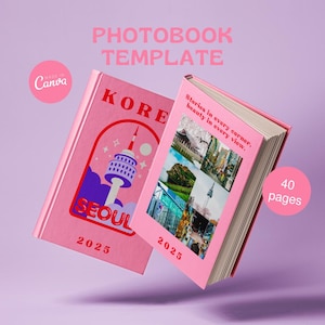 Puede incluir: Una plantilla de álbum de fotos rosa con el texto "KORE" y "SEOUL" en la portada. La contraportada presenta un collage de fotos de Seúl, Corea del Sur. El texto "Stories in every corner, beauty in every view." está impreso en la contraportada. El álbum tiene 40 páginas.