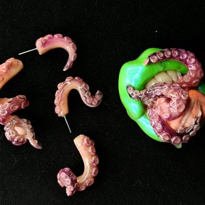 Octopus Lips popsockets - phone holder- popgrip - bloch - halloween - lips popsockets- lips cocker - badge reel - card holder - bloody lips