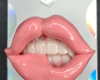 Pinkr Lips PopGrip: Soporte para teléfono con agarre para popsockets