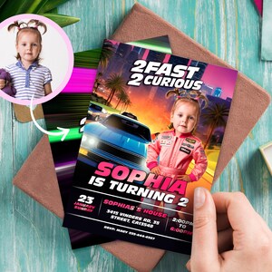 ZWEI schnelle personalisierte Einladung mit Foto - 2 schnelle 2 neugierige Einladung Mädchen