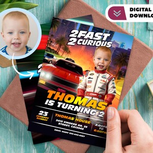 ZWEI schnelle personalisierte Einladung mit Foto - 2 fast 2 neugierig digitale Einladung - Party 2424