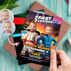 TWO fast personalisierte Einladung mit Foto für Zwillinge - Einladung für Zwillinge 2 schnell 2 neugierig