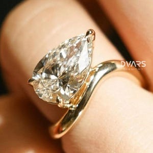 East West Pear Shaped Moissanite Diamond Ring, Pear Cut Solitaire Basket Setting, 14K Gold Vintage Bypass Curved Wedding Band gift for her